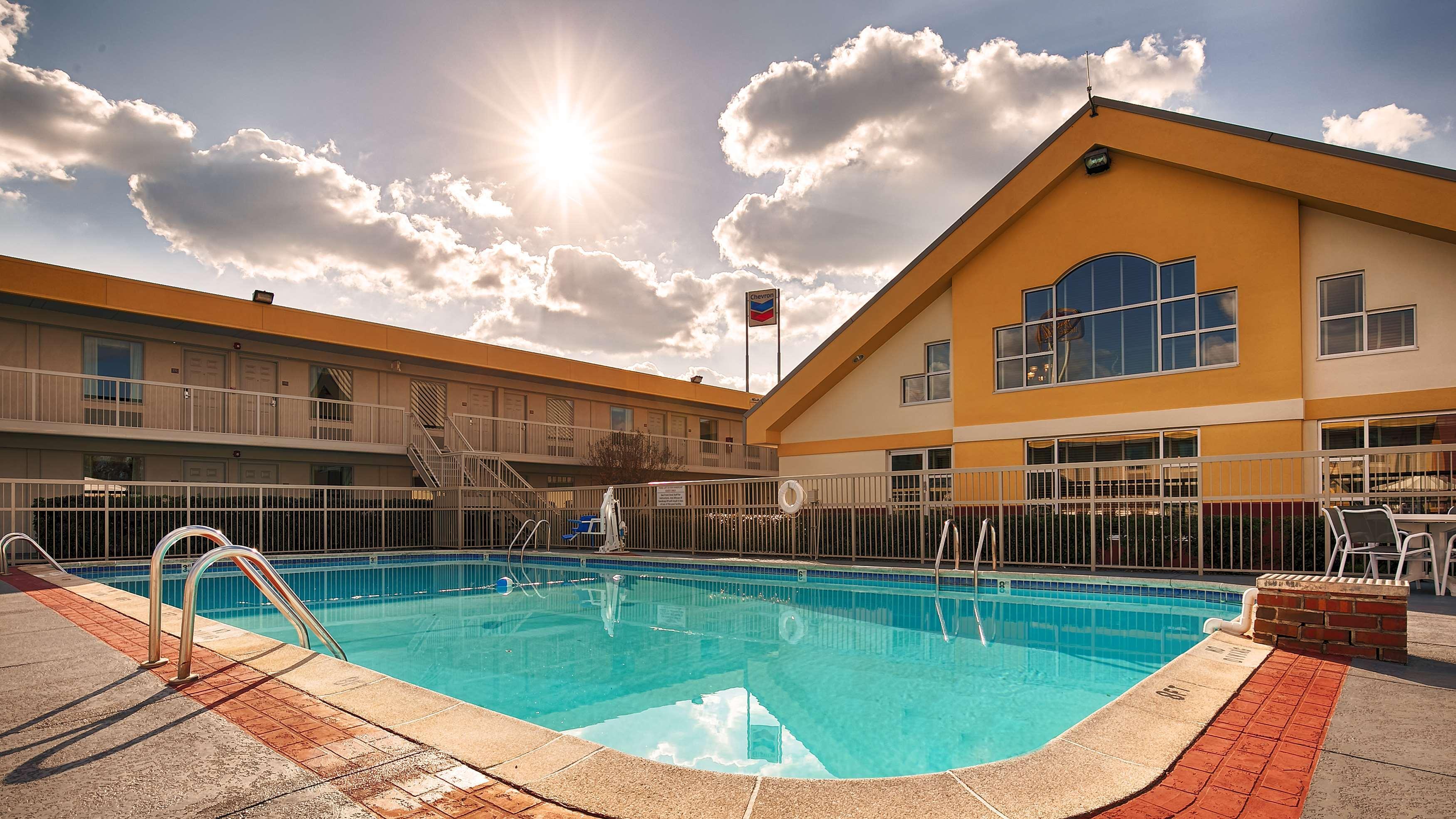 Best Western University Inn Tuscaloosa Extérieur photo